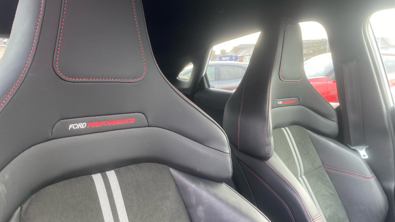 Ford Puma ST 1.0 EcoBoost Hybrid mHEV ST 5dr DCT Petrol Hatchback